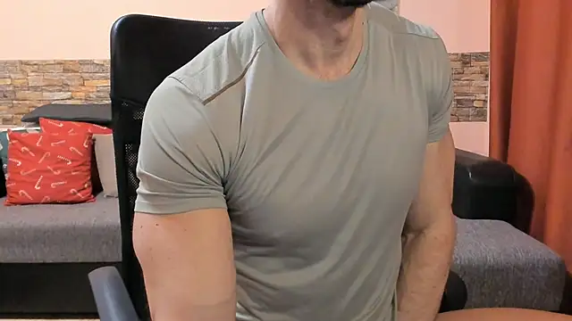 Snapshot of HotHunkTrainer chatting on March 23, 2026, 8:51 am HotHunkTrainer online show from March 23, 2026, 8:51 am