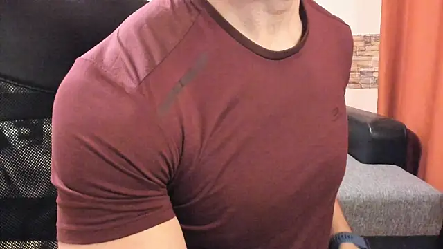 Snapshot of HotHunkTrainer chatting on March 28, 2026, 8:47 am HotHunkTrainer online show from March 28, 2026, 8:47 am