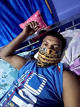 Snapshot of model_yesx chatting on February 28, 2026, 5:25 pm model yesx online show from February 28, 2026, 5:25 pm