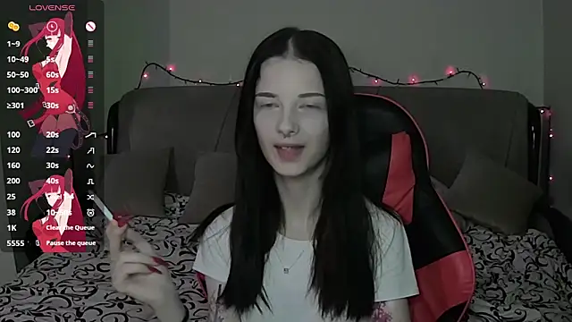 Snapshot of Miya_Dream_UKR chatting on December 4, 2025, 2:59 pm Miya Dream UKR online show from December 4, 2025, 2:59 pm