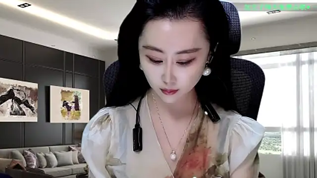 W-E-N-123 online show from December 20, 2025, 1:45 am