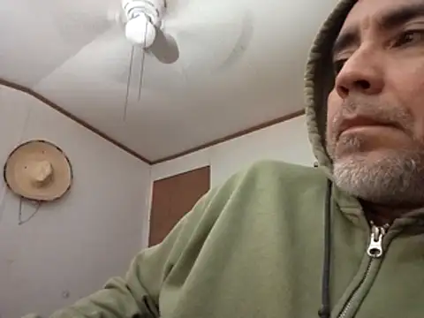 Snapshot of Xoc8_ chatting on January 15, 2026, 10:13 pm Xoc8 online show from January 15, 2026, 10:13 pm