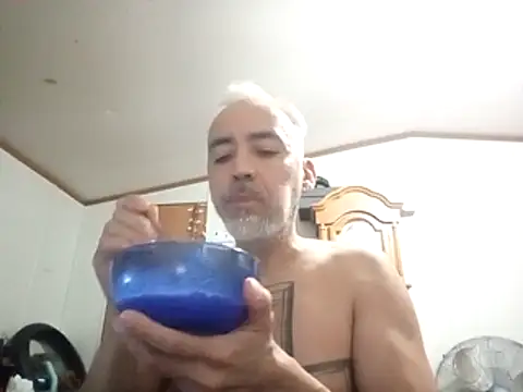 Snapshot of Xoc8_ chatting on February 19, 2026, 7:43 pm Xoc8 online show from February 19, 2026, 7:43 pm