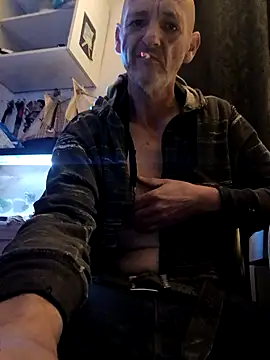 Snapshot of peterbi45 chatting on October 19, 2025, 4:13 am peterbi45 online show from October 19, 2025, 4:13 am