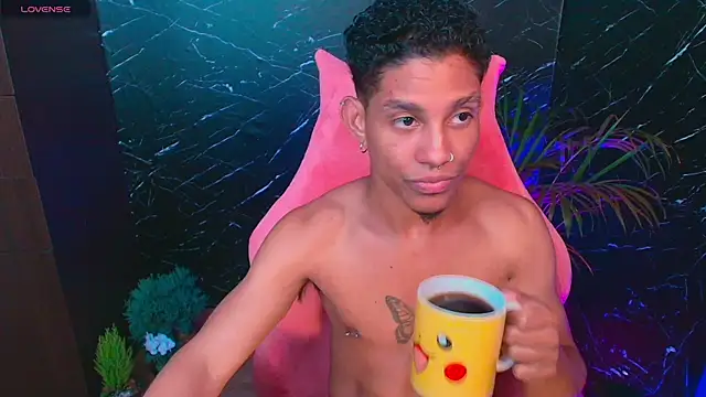 Snapshot of Palo_santo chatting on September 21, 2025, 2:46 am Palo santo online show from September 21, 2025, 2:46 am