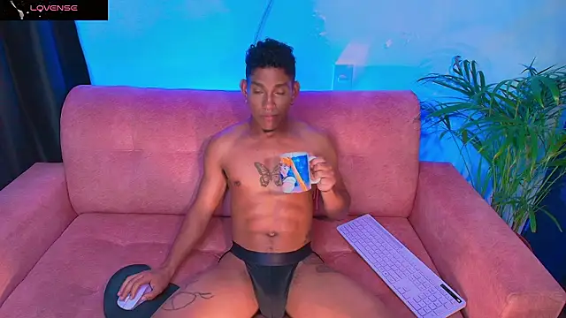 Palo santo online show from February 9, 2026, 7:18 pm