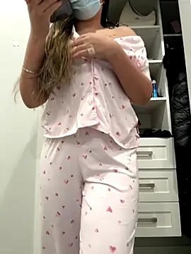 Snapshot of jAsMinE678 chatting on December 18, 2025, 6:41 am jAsMinE678 online show from December 18, 2025, 6:41 am