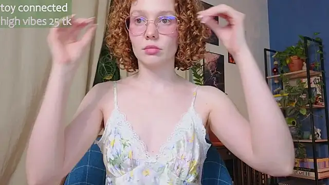 Snapshot of _lightmyfire chatting on February 7, 2025, 8:31 pm lightmyfire online show from February 7, 2025, 8:31 pm