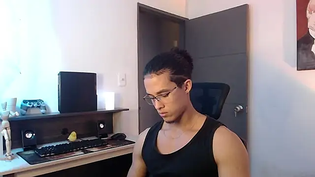 Snapshot of alejo_x3 chatting on December 4, 2024, 3:04 am alejo x3 online show from December 4, 2024, 3:04 am