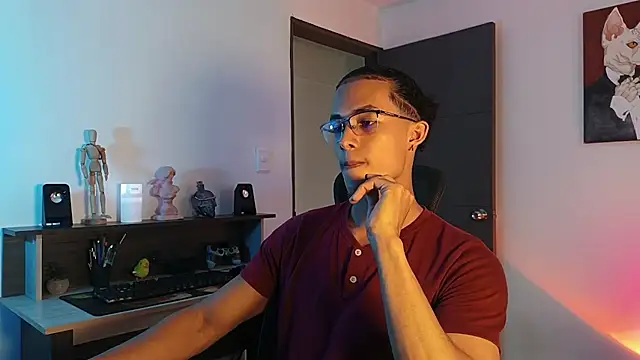 Snapshot of alejo_x3 chatting on October 7, 2025, 10:07 pm alejo x3 online show from October 7, 2025, 10:07 pm