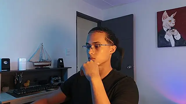 Snapshot of alejo_x3 chatting on October 29, 2025, 9:05 pm alejo x3 online show from October 29, 2025, 9:05 pm