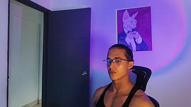 alejo x3 online show from April 14, 2026, 10:27 pm