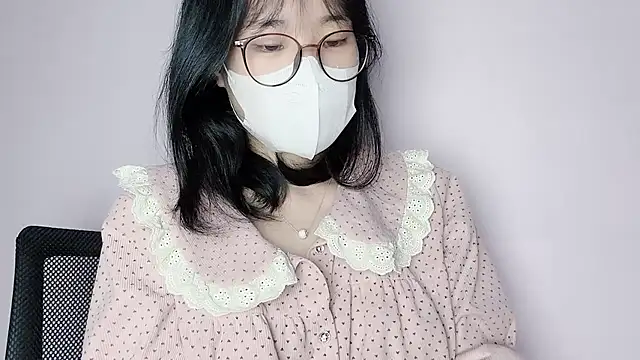 Baenee online show from February 8, 2026, 1:36 pm