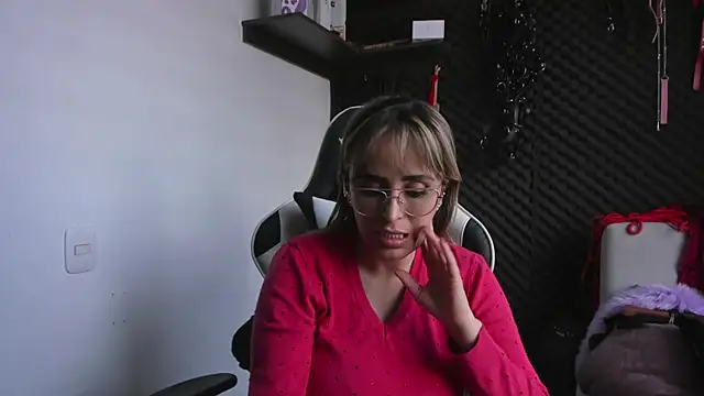 Sara Mills06 online show from December 11, 2024, 6:42 pm