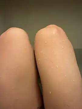 matu050556 online show from November 14, 2025, 11:42 am