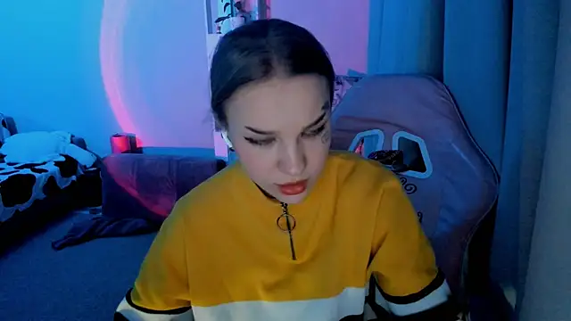 Ledy WWWII online show from December 7, 2024, 7:43 pm