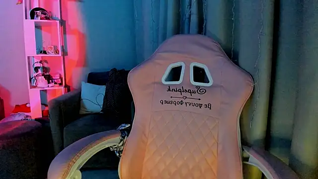 Ledy WWWII online show from January 16, 2025, 9:30 pm