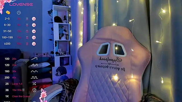 Ledy WWWII online show from February 6, 2025, 6:24 pm