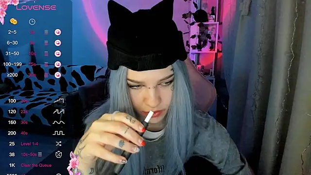 Ledy WWWII online show from February 8, 2025, 3:42 pm