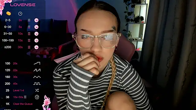 Ledy WWWII online show from February 11, 2025, 9:31 am