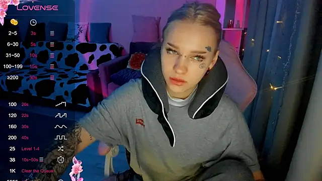 Ledy WWWII online show from February 22, 2025, 5:02 pm