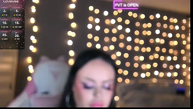 og maddison online show from February 14, 2025, 6:29 pm