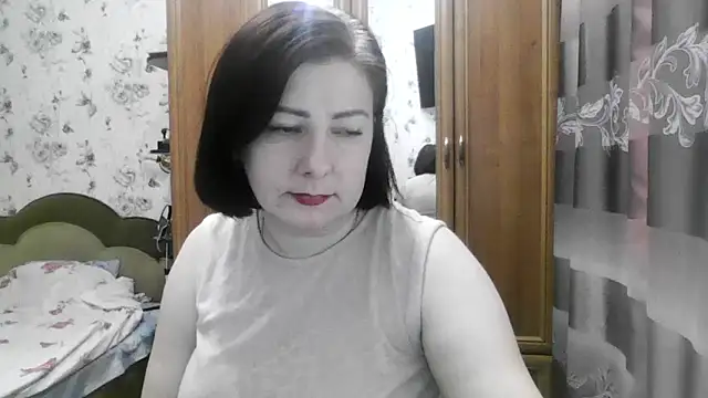 SophieNightAh online show from November 19, 2025, 5:46 pm