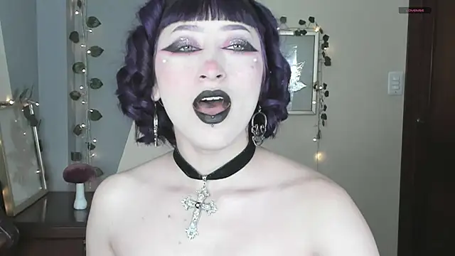 Snapshot of BlueBerry____ chatting on December 19, 2025, 12:28 am BlueBerry online show from December 19, 2025, 12:28 am