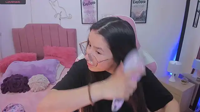 Snapshot of Amy_joones chatting on November 15, 2025, 12:56 pm Amy joones online show from November 15, 2025, 12:56 pm