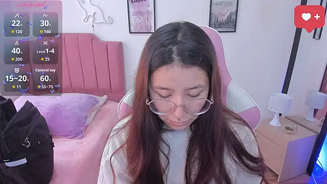 Snapshot of Amy_joones chatting on November 28, 2025, 1:14 pm Amy joones online show from November 28, 2025, 1:14 pm