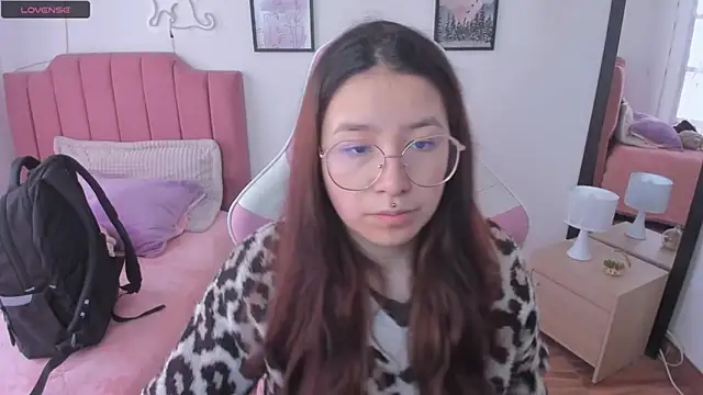 Snapshot of Amy_joones chatting on November 29, 2025, 12:41 pm Amy joones online show from November 29, 2025, 12:41 pm