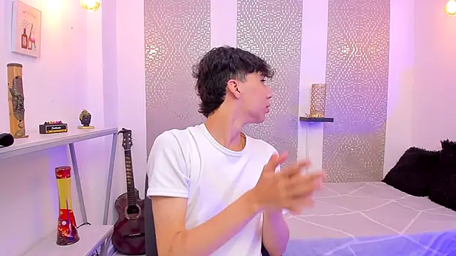 Nikolay Gregori online show from November 18, 2025, 4:28 am