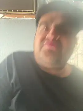 Snapshot of Miguel16i chatting on January 17, 2025, 8:11 pm Miguel16i online show from January 17, 2025, 8:11 pm