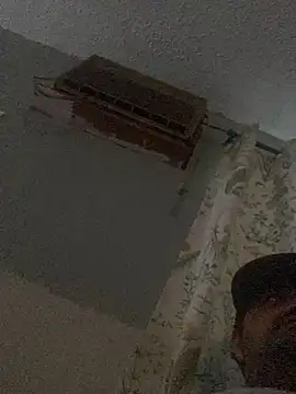 Snapshot of Miguel16i chatting on March 22, 2025, 2:05 am Miguel16i online show from March 22, 2025, 2:05 am