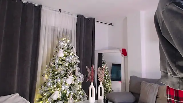 dan01  online show from December 9, 2024, 8:22 am