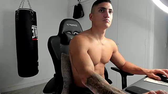 dan01  online show from November 6, 2025, 1:34 pm