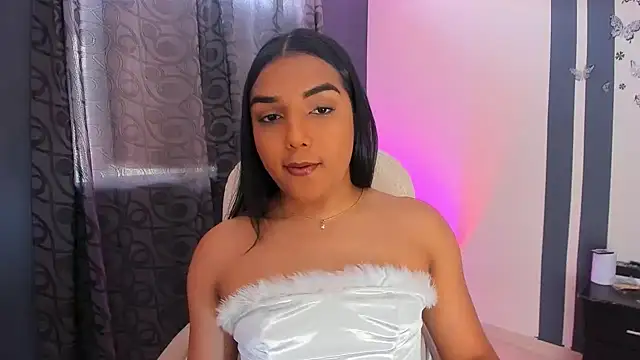 CandyLatinHott online show from December 23, 2024, 5:00 pm