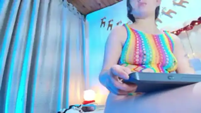 Eda Bonne online show from December 18, 2025, 12:33 pm