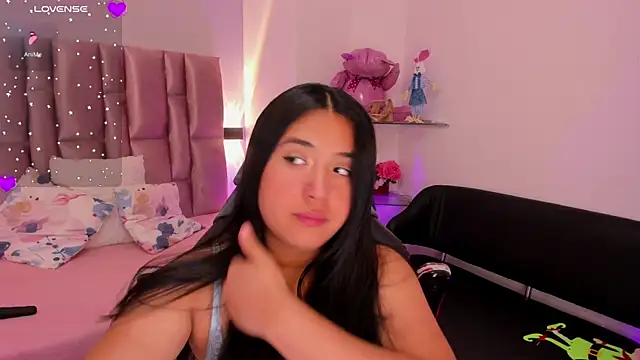 NikyBrookss online show from November 21, 2025, 1:32 pm