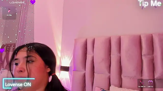 Snapshot of NikyBrookss chatting on February 24, 2026, 2:04 pm NikyBrookss online show from February 24, 2026, 2:04 pm