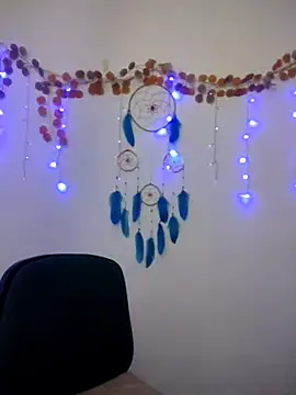 kristal ktl online show from November 8, 2025, 2:34 am