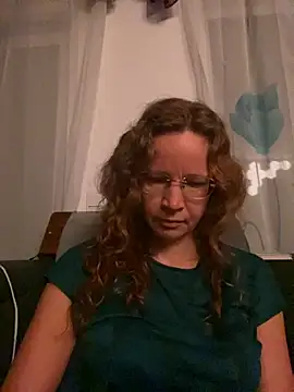 AnnikaRose online show from November 20, 2025, 6:46 am