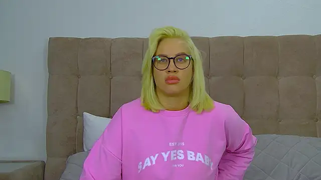 MariaNeumann online show from January 18, 2026, 6:23 pm