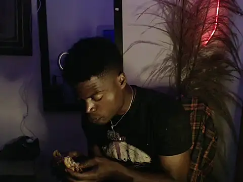 elnigga21 online show from April 13, 2026, 3:28 pm