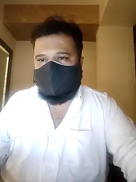 Hunk-Hand6 online show from December 19, 2025, 5:42 pm