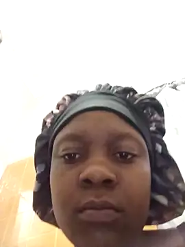 Snapshot of mloghyfsa chatting on December 2, 2025, 5:46 am mloghyfsa online show from December 2, 2025, 5:46 am