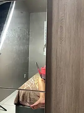 MaryAlbuquerque online show from December 21, 2025, 3:57 am