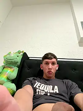 Snapshot of Jose_rz chatting on December 14, 2025, 2:17 am Jose rz online show from December 14, 2025, 2:17 am