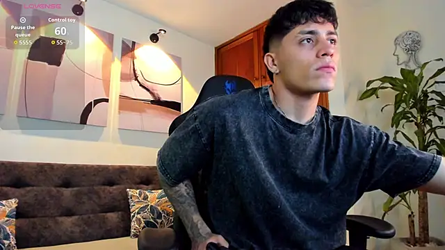 Snapshot of _joansoto chatting on November 3, 2025, 6:53 pm  joansoto online show from November 3, 2025, 6:53 pm