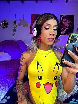 Snapshot of Alexa_Chanell_Oficial chatting on November 6, 2025, 3:29 am Alexa Chanell Oficial online show from November 6, 2025, 3:29 am